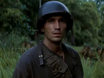 The Thin Red Line (1998) Film İncelemesi