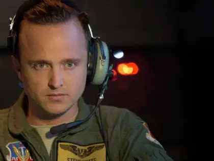 Eye in the Sky Filmi Fragmanı ile Aaron Paul ve Helen Mirren Sizlerle