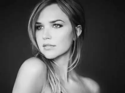 Arielle Kebbel Fifty Shades Freed Kadrosuna Dahil Oldu