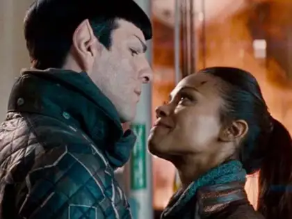 Star Trek Beyond'dan Spock ve McCoy'lu Bir Video