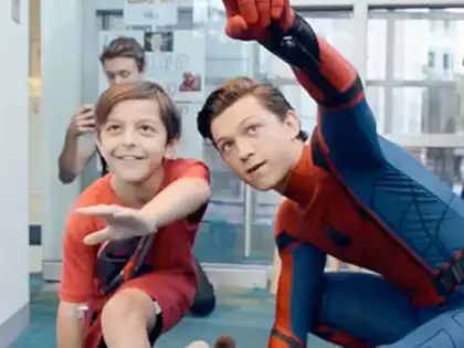 Tom Holland Spider-Man Kostümü İle Çocuk Hastanesini Ziyaret Etti