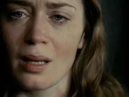 Emily Blunt'ın Çılgın Attığı The Girl on the Train Yeni Video