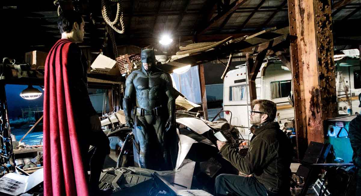 Batman v Superman'den Kostüm Detayları Geldi