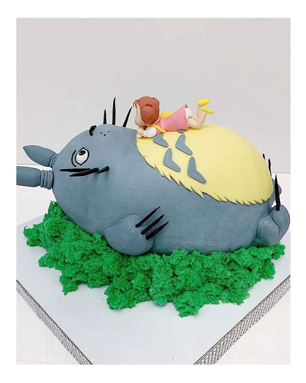 İşte Totoro ile Yapılan 23 Müthiş Doğum Günü Pastası