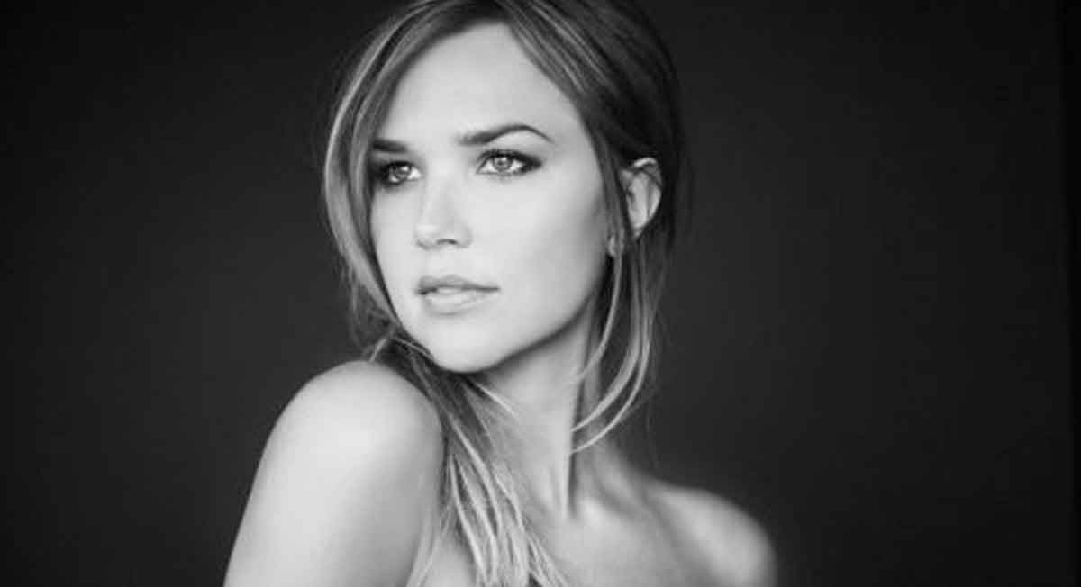 Arielle Kebbel Fifty Shades Freed Kadrosuna Dahil Oldu