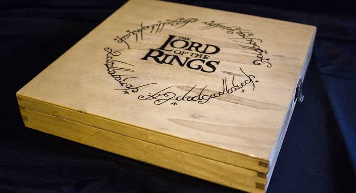 Lord of the Rings Haritası ile Yapılan El Yapımı Monopoly