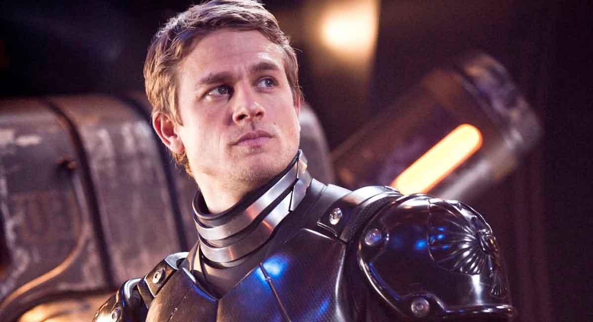 Charlie Hunnam Pacific Rim 2'de Yer Almayacak