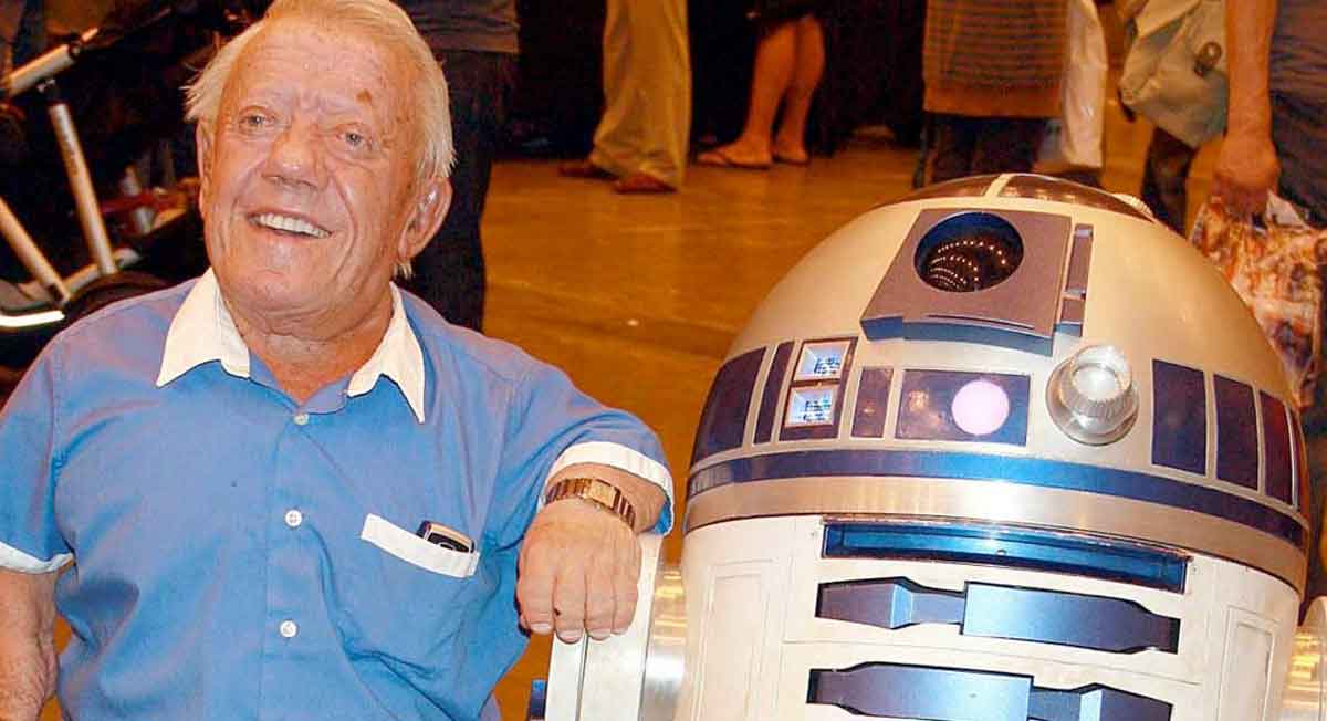 R2-D2'yu Canlandıran Kenny Baker Vefat Etti