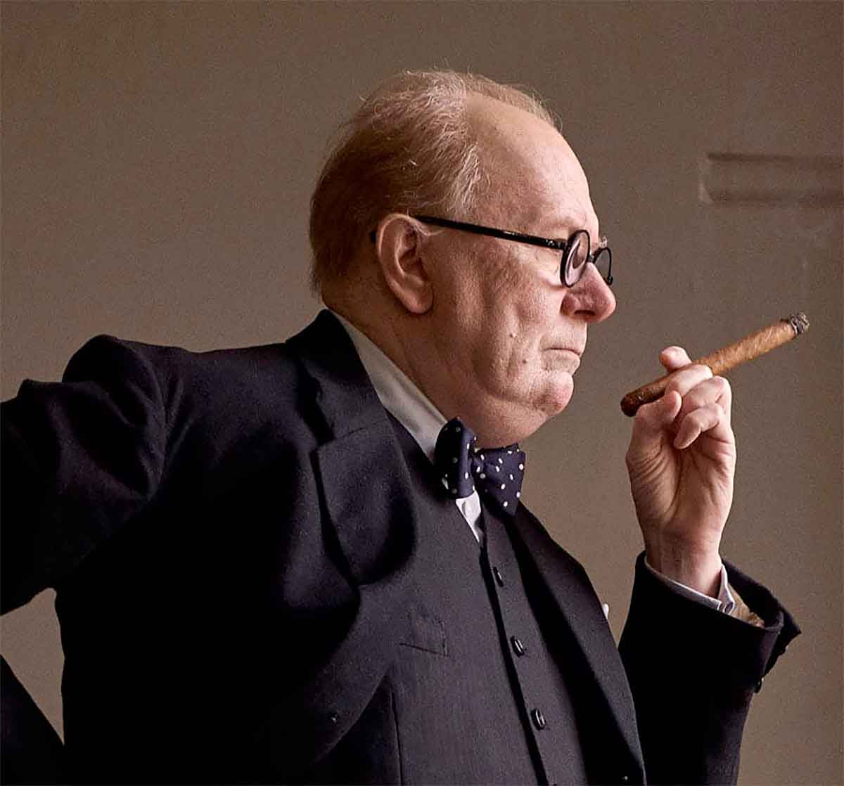 Gary Oldman'ın Winston Churchill'i Canlandırdığı Darkest Hour İlk Görseli